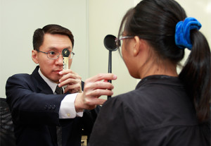 Singapore Eye Specialist, Dr Chuah Chin Tek 蔡进德医生